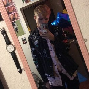 Meet your Posher, Ethan